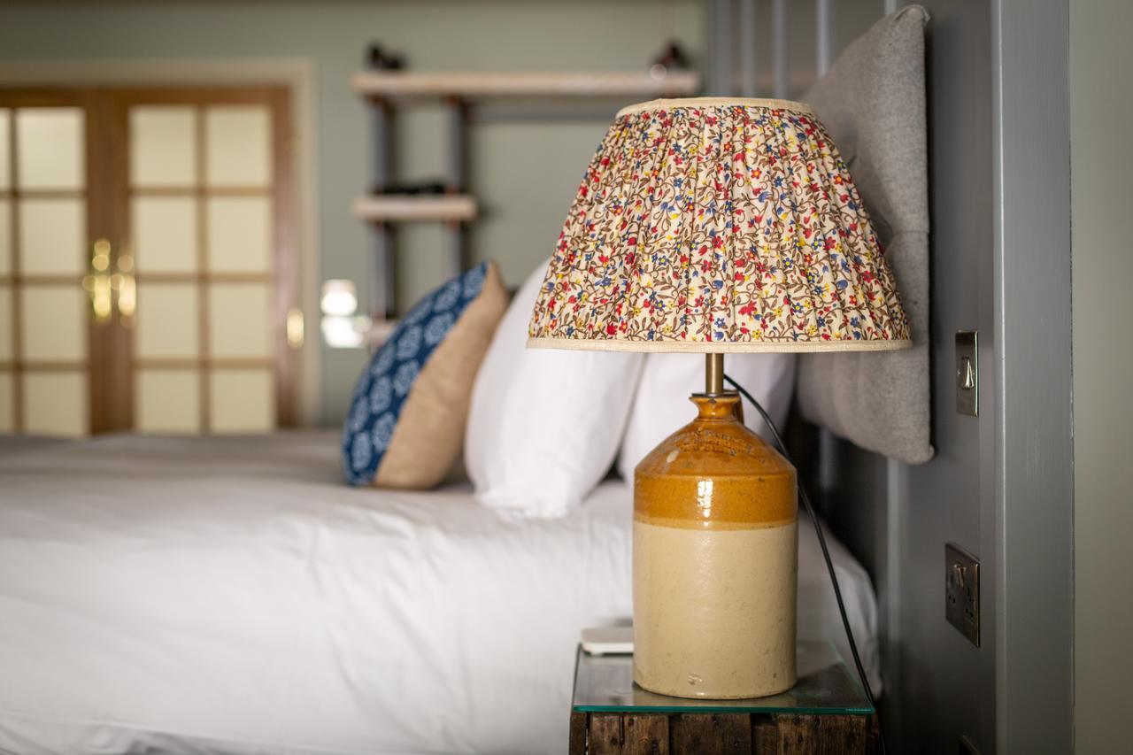The Frogmill Hotel Shipton  Экстерьер фото